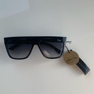 Women’s Quay sunglasses - new with tags